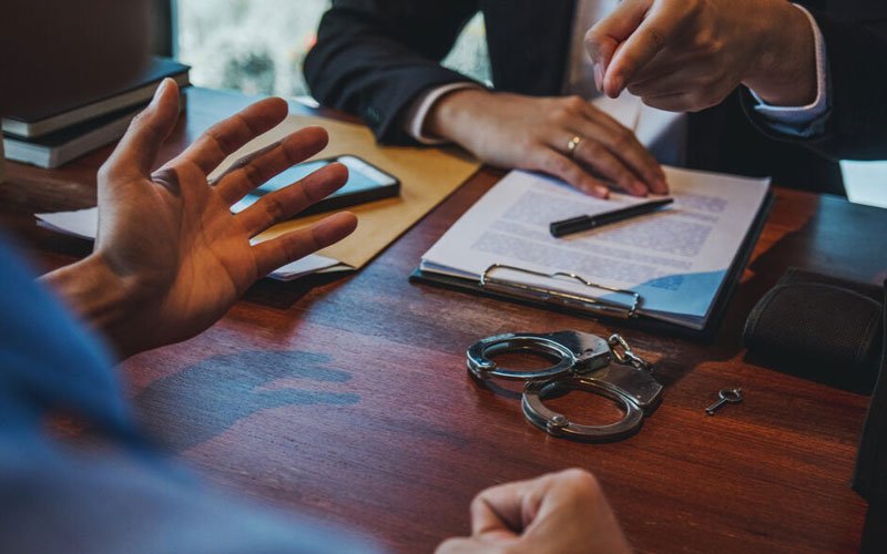 criminal defense attorney
